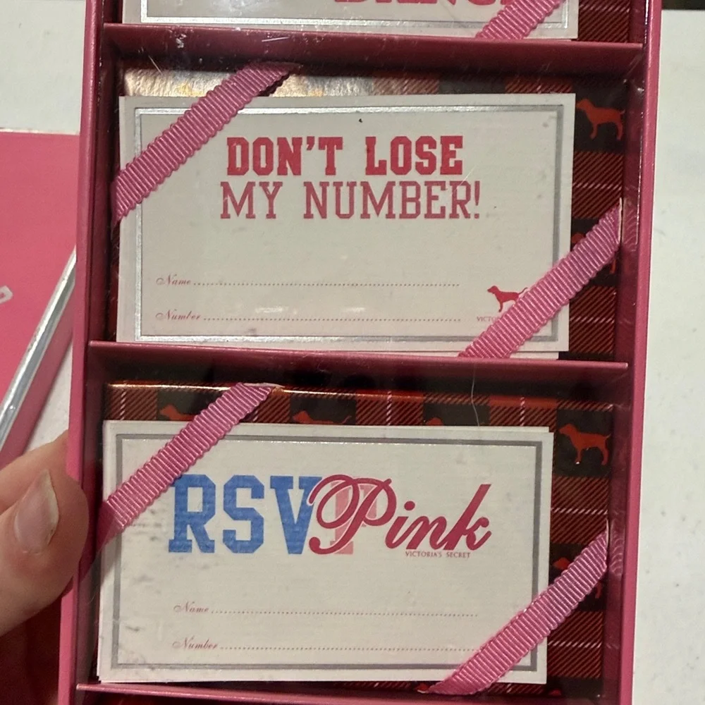 Victoria’s Secret Pink Limited Edition VIP A-Lister Calling Cards & Card Holder